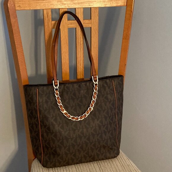 Michael Kors Harper Tote with Drop Chain VGUC - Picture 3 of 16